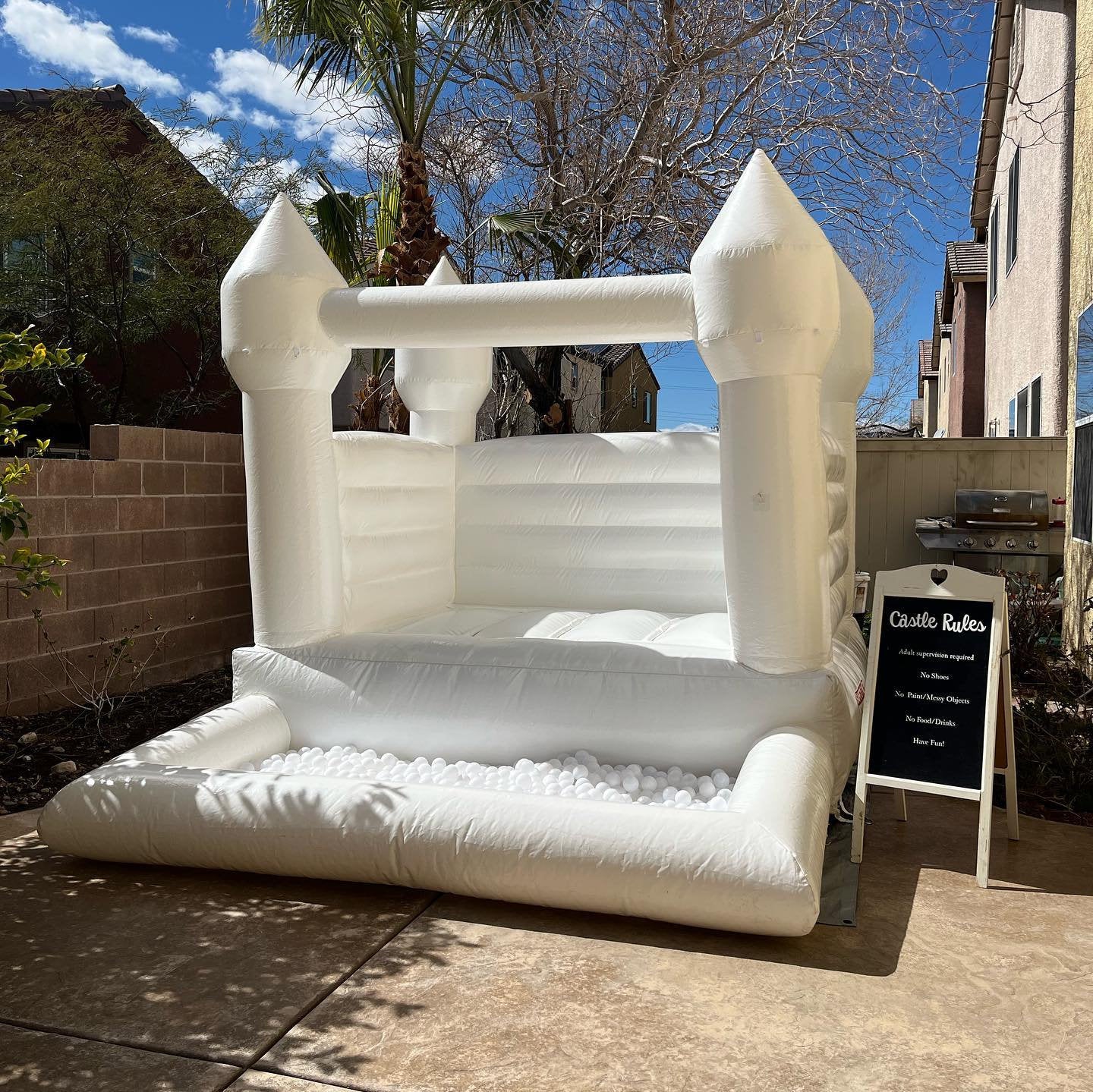 8' x 10' 100% Vinyl White Bounce House with Ball Pit and Air Blower