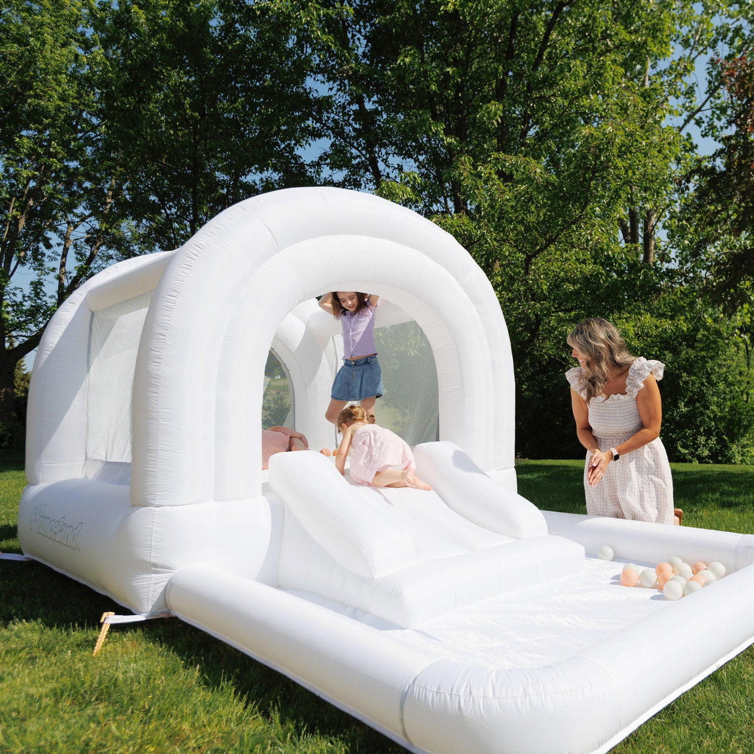 Lumen DayDreamer Cloud Bounce House with ball pit