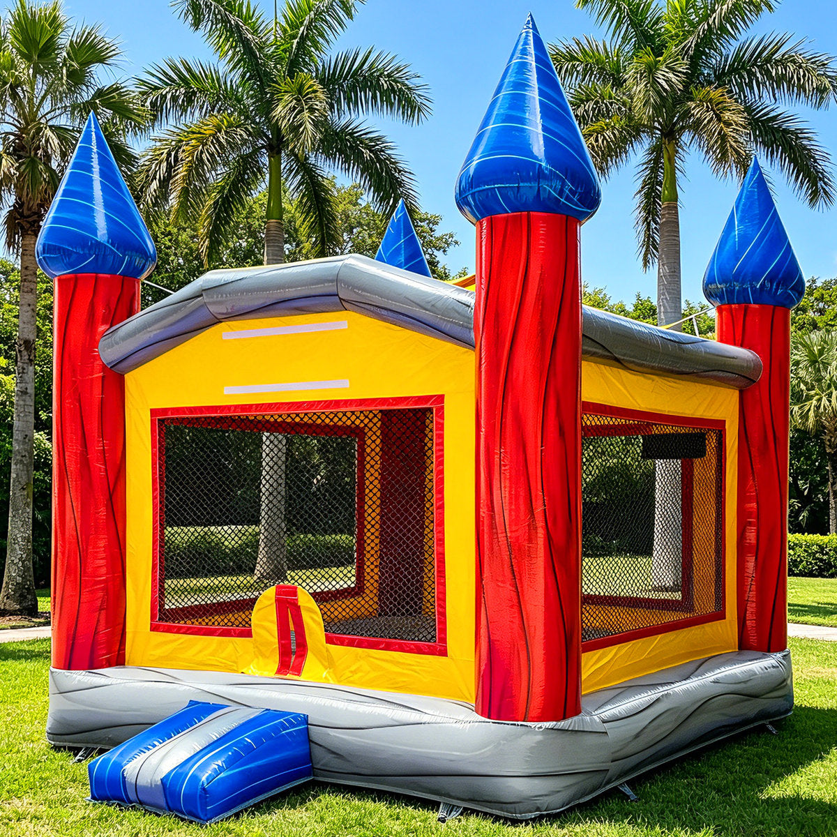 13' x 13' Bounce House with Air Blower
